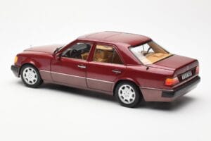 Mercedes 500E W124 Czerwony Metallic Dealer Edition Norev 1:18 B66040699 Metal — zdjęcie 7 z 8