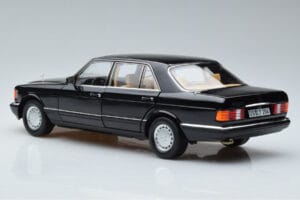 Mercedes 560 SEL W126 Czarny Norev 1:18 183793 Metal — zdjęcie 6 z 7