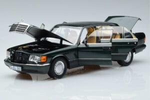 Mercedes 560 SEL W126 Ciemna Zieleń Metalik Norev 1:18 B66040682 Metal — zdjęcie 2 z 7