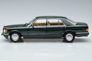 Mercedes 560 SEL W126 Ciemna Zieleń Metalik Norev 1:18 B66040682 Metal — zdjęcie 4 z 7