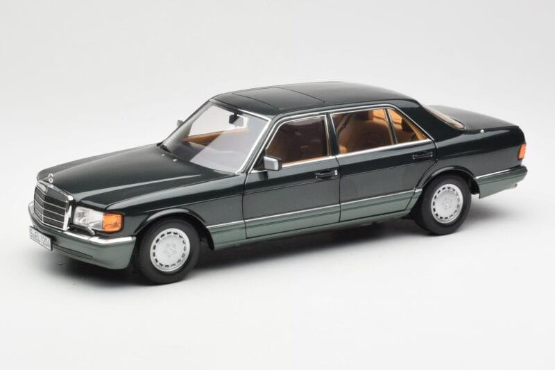 Mercedes 560 SEL W126 Night Zielony Metaliczny Dealer Edition Norev 1:18 B66040626 Metal