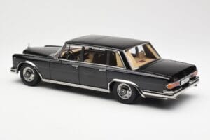 Mercedes 600 SWB W100 Czarny KK-Scale 1:18 180601 Metal — zdjęcie 5 z 6