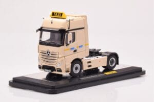 Mercedes Actros Gigaspace IAA 2012 Taxi NZG 1:50 MM0015 Metal — zdjęcie 2 z 4