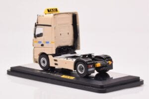 Mercedes Actros Gigaspace IAA 2012 Taxi NZG 1:50 MM0015 Metal — zdjęcie 3 z 4
