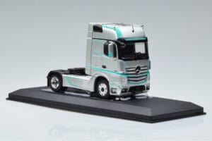 Mercedes Actros MP4 Racing Edition IXO 1:43 TR091 Metal — zdjęcie 4 z 6
