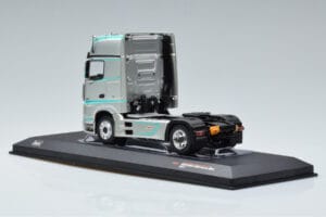 Mercedes Actros MP4 Racing Edition IXO 1:43 TR091 Metal — zdjęcie 5 z 6