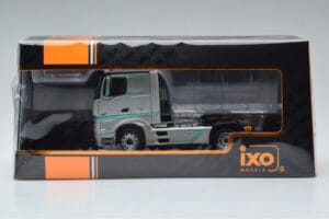 Mercedes Actros MP4 Racing Edition IXO 1:43 TR091 Metal — zdjęcie 6 z 6