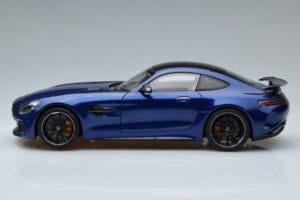 Mercedes AMG GT R C190 Brylantowy Niebieski AUTOart 1:18 76334 Metal — zdjęcie 4 z 7