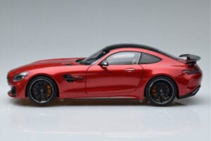 Mercedes AMG GT R C190 Kardynalna Czerwień AUTOart 1:18 76331 Metal — zdjęcie 4 z 7