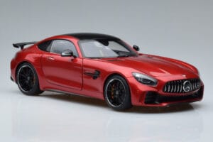 Mercedes AMG GT R C190 Kardynalna Czerwień AUTOart 1:18 76331 Metal — zdjęcie 5 z 7