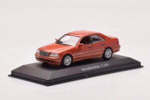 Mercedes C-Class W202 C220 Pomarańczowy Metaliczny Dealer Edition Minichamps 1:43 B66005747 Metal — zdjęcie 2 z 4