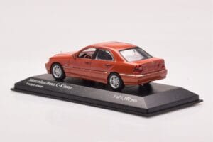 Mercedes C-Class W202 C240 Pomarańczowy Metaliczny Minichamps 1:43 430037000 Metal — zdjęcie 3 z 4