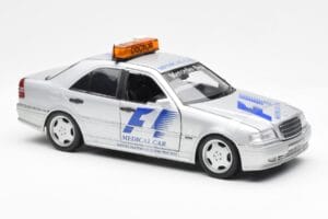 Mercedes C-Class W202 AMG Medical Car F1 1997 UT Models 1:18 26106 Metal — zdjęcie 4 z 6