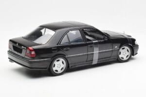 Mercedes C-Class W202 C36 AMG Czarny Metaliczny UT Models 1:18 26102 Metal — zdjęcie 2 z 6