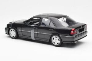Mercedes C-Class W202 C36 AMG Czarny Metaliczny UT Models 1:18 26102 Metal — zdjęcie 5 z 6