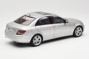 Mercedes C-Class W204 Avantgarde Srebrny AUTOart 1:18 B66962368 Metal — zdjęcie 3 z 8