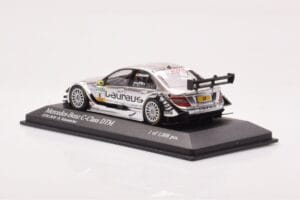 Mercedes C-Class W204 DTM Team AMG Mercedes #8 R. Schumacher DTM 2010 Minichamps 1:43 400103908 Metal — zdjęcie 3 z 4