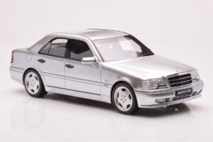 Mercedes C36 AMG W202 Srebrny Otto 1:18 OT443 Żywica — zdjęcie 4 z 6