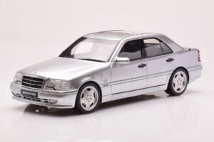 Mercedes C36 AMG W202 Srebrny Otto 1:18 OT443 Żywica