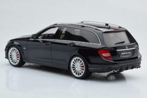 Mercedes C63 AMG S204 T-Model Czarny GT Spirit 1:18 GT760 Żywica — zdjęcie 5 z 6