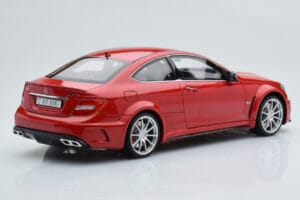 Mercedes C63 AMG W204 Black Series Czerwony GT Spirit 1:18 GT065 Żywica — zdjęcie 2 z 6