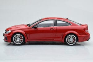 Mercedes C63 AMG W204 Black Series Czerwony GT Spirit 1:18 GT065 Żywica — zdjęcie 3 z 6