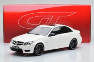 Mercedes C63 AMG W204 Biały GT Spirit 1:18 GT166 Żywica — zdjęcie 6 z 6