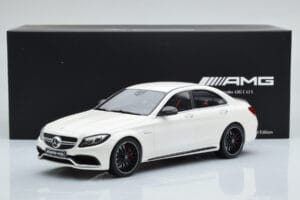 Mercedes C63S AMG W205 Biały GT Spirit 1:18 B66960370 Żywica — zdjęcie 6 z 6
