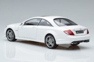 Mercedes CL63 AMG C216 Biały AUTOart 1:18 76167 Metal — zdjęcie 5 z 6