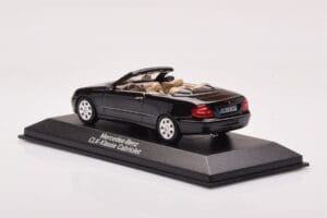 Mercedes CLK A209 Kabriolet Obsidian Czarny Metaliczny Minichamps 1:43 B66961966 Metal — zdjęcie 3 z 4