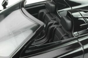 Mercedes CLK GTR Roadster Czarny GT Spirit 1:18 GT826 Żywica — zdjęcie 10 z 10