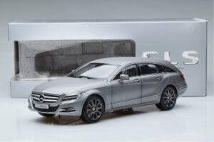 Mercedes CLS Shooting Brake X218 Alanite Szary Norev 1:18 B66960117 Metal — zdjęcie 7 z 7