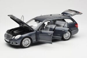 Mercedes E-Class S212 T-Model Tenorit Szary Metallic Minichamps 1:18 B66962447 Metal — zdjęcie 2 z 8