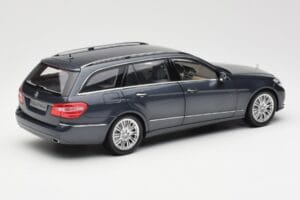 Mercedes E-Class S212 T-Model Tenorit Szary Metallic Minichamps 1:18 B66962447 Metal — zdjęcie 3 z 8