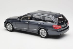 Mercedes E-Class S212 T-Model Tenorit Szary Metallic Minichamps 1:18 B66962447 Metal — zdjęcie 7 z 8