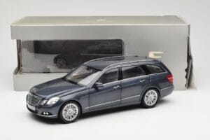 Mercedes E-Class S212 T-Model Tenorit Szary Metallic Minichamps 1:18 B66962447 Metal — zdjęcie 8 z 8