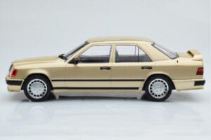 Mercedes E-Class W124 Tuning Beżowy MCG 1:18 MCG18342 Metal — zdjęcie 3 z 6