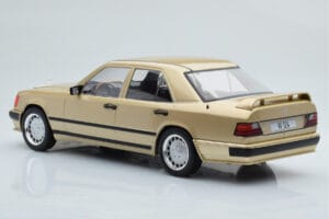 Mercedes E-Class W124 Tuning Beżowy MCG 1:18 MCG18342 Metal — zdjęcie 5 z 6