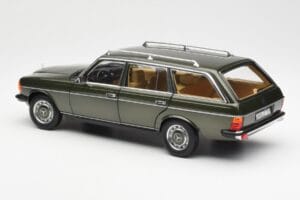 Mercedes 230T W123 T-Model Zielony Metalik Norev 1:18 183730 Metal — zdjęcie 7 z 8
