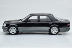 Mercedes E60 AMG W124 Czarny Otto 1:18 OT131 Żywica — zdjęcie 3 z 6