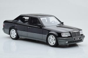 Mercedes E60 AMG W124 Czarny Otto 1:18 OT131 Żywica — zdjęcie 4 z 6