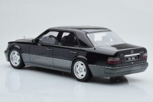 Mercedes E60 AMG W124 Czarny Otto 1:18 OT131 Żywica — zdjęcie 5 z 6