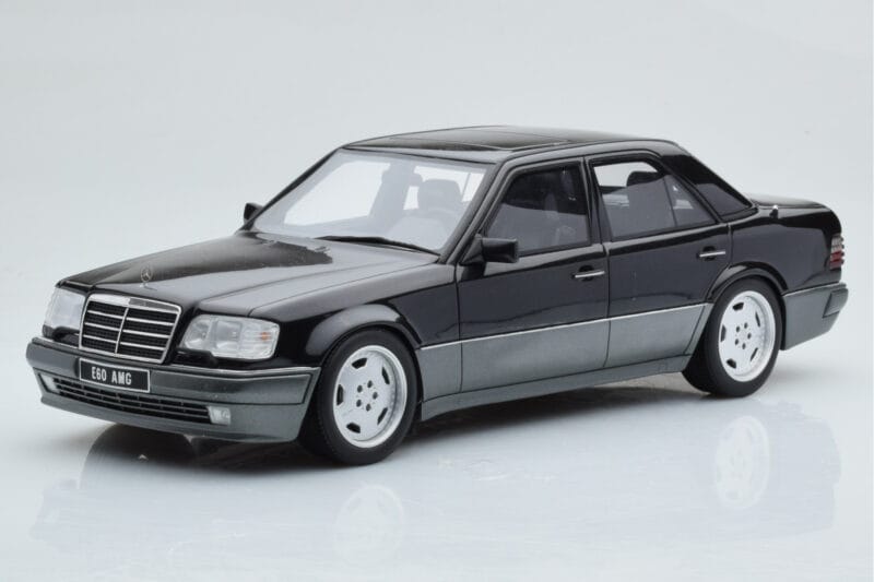 Mercedes E60 AMG W124 Czarny Otto 1:18 OT131 Żywica