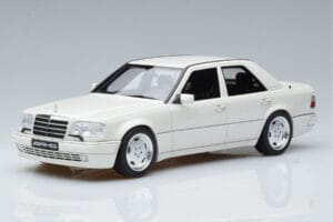 Mercedes E60 AMG W124 Biały Otto 1:18 B66040640 Żywica