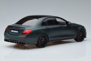 Mercedes E63 AMG Brabus 800 W213 Zielony GT Spirit 1:18 GT208 Żywica — zdjęcie 2 z 6