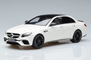 Mercedes AMG E63 S W213 Biały GT Spirit 1:18 B66965711 Żywica