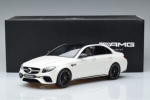 Mercedes AMG E63 S W213 Biały GT Spirit 1:18 B66965711 Żywica — zdjęcie 6 z 6