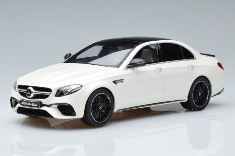 Mercedes AMG E63 S W213 Biały GT Spirit 1:18 B66965711 Żywica