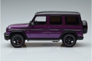 Mercedes G63 AMG W463 Crazy Color Galactic Beam Dealer Edition GT Spirit 1:18 B66961014 Żywica — zdjęcie 3 z 6