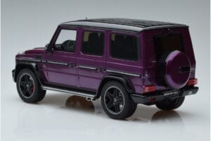 Mercedes G63 AMG W463 Crazy Color Galactic Beam Dealer Edition GT Spirit 1:18 B66961014 Żywica — zdjęcie 5 z 6